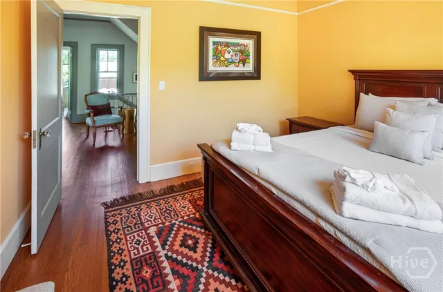 $10,000 | 624 East Victory Drive, Savannah, GA 31405