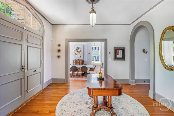 $10,000 | 624 East Victory Drive, Savannah, GA 31405