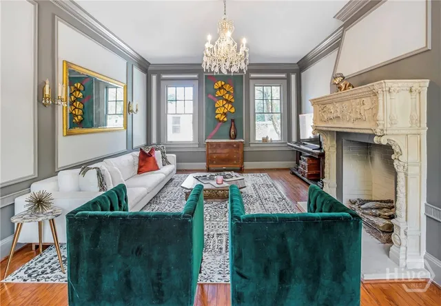 $10,000 | 624 East Victory Drive, Savannah, GA 31405