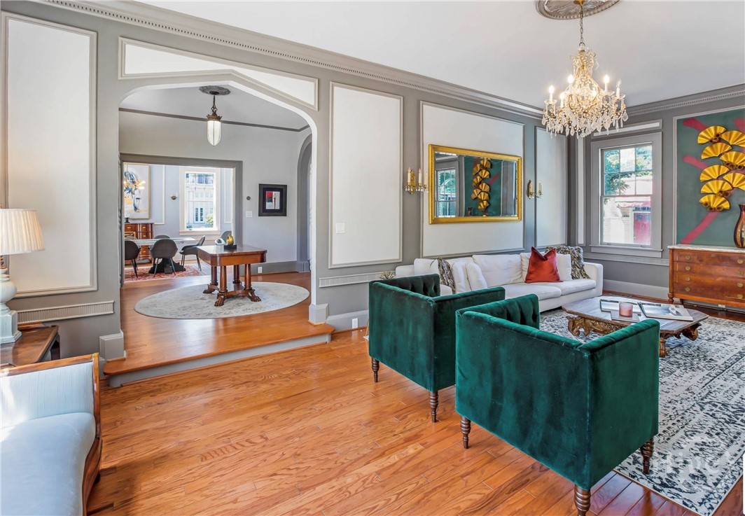 624 East Victory Drive Savannah, GA 31405 - Photo 8 of 37