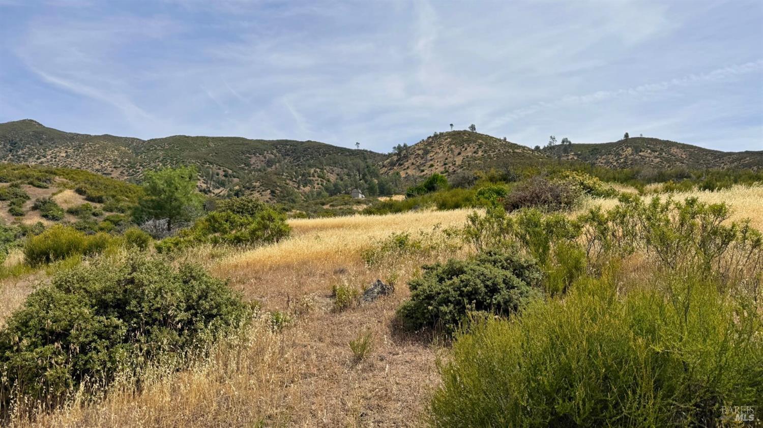 5250 15 N 05 Road Clearlake Oaks, CA 95423 - Photo 48 of 85 a view of a town with mountains in the background