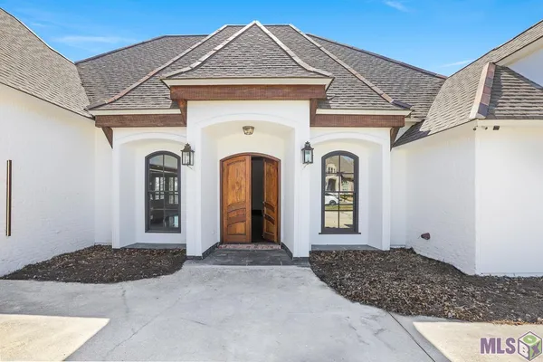 $595,000 | 36267 Bluff Heritage Avenue, Geismar, LA 70734