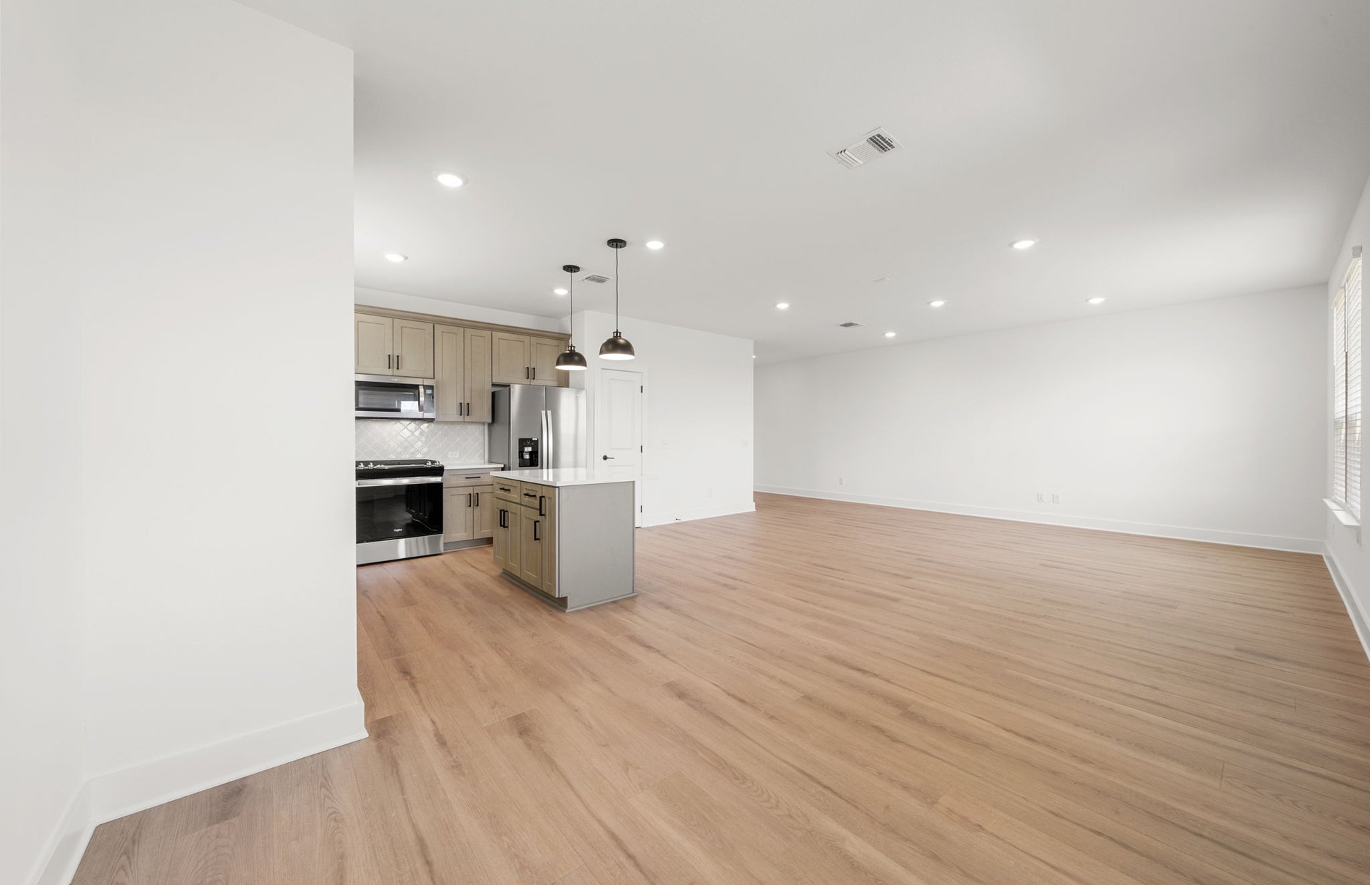 560 Tailwind Drive Kyle, TX 78640 - Photo 12 of 37