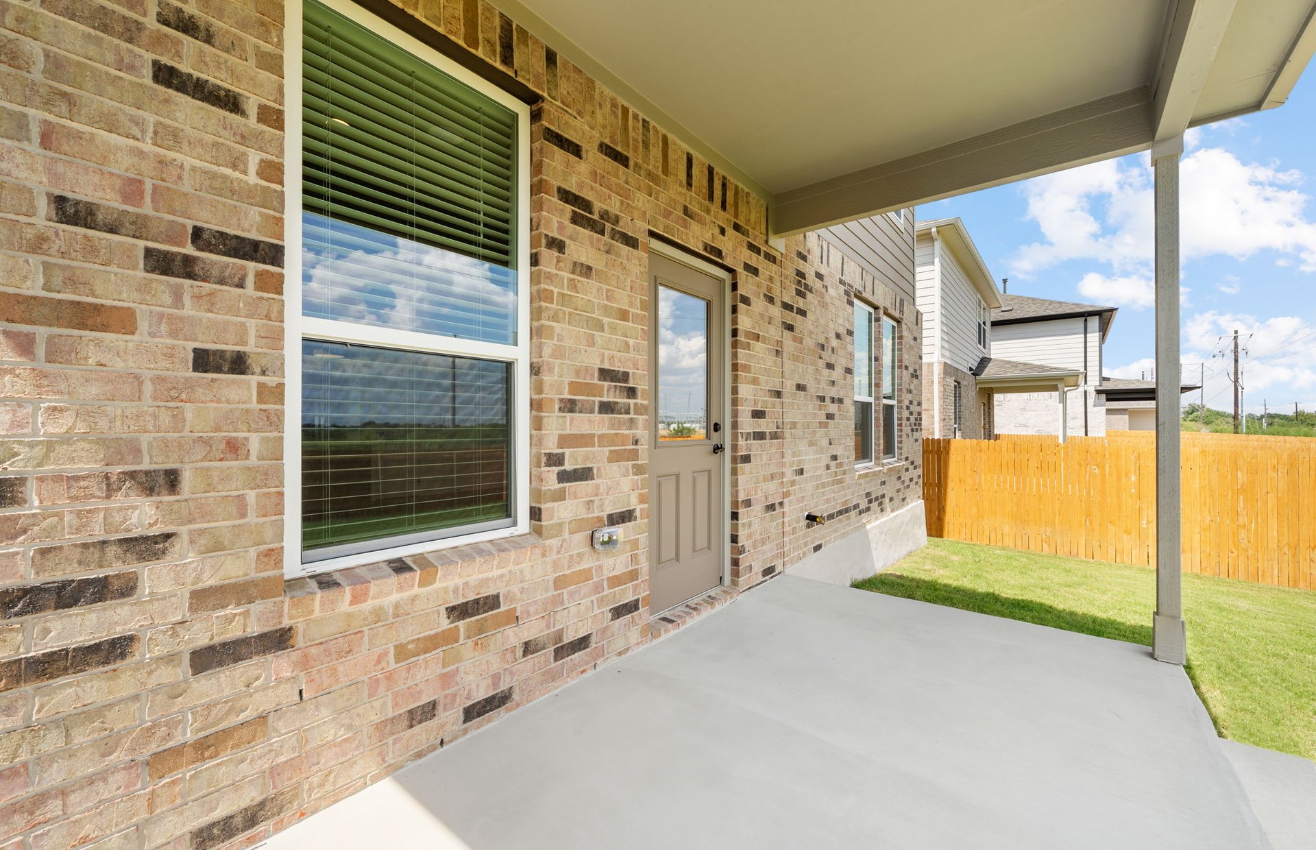 560 Tailwind Drive Kyle, TX 78640 - Photo 34 of 37 a bathroom with a tub and shower