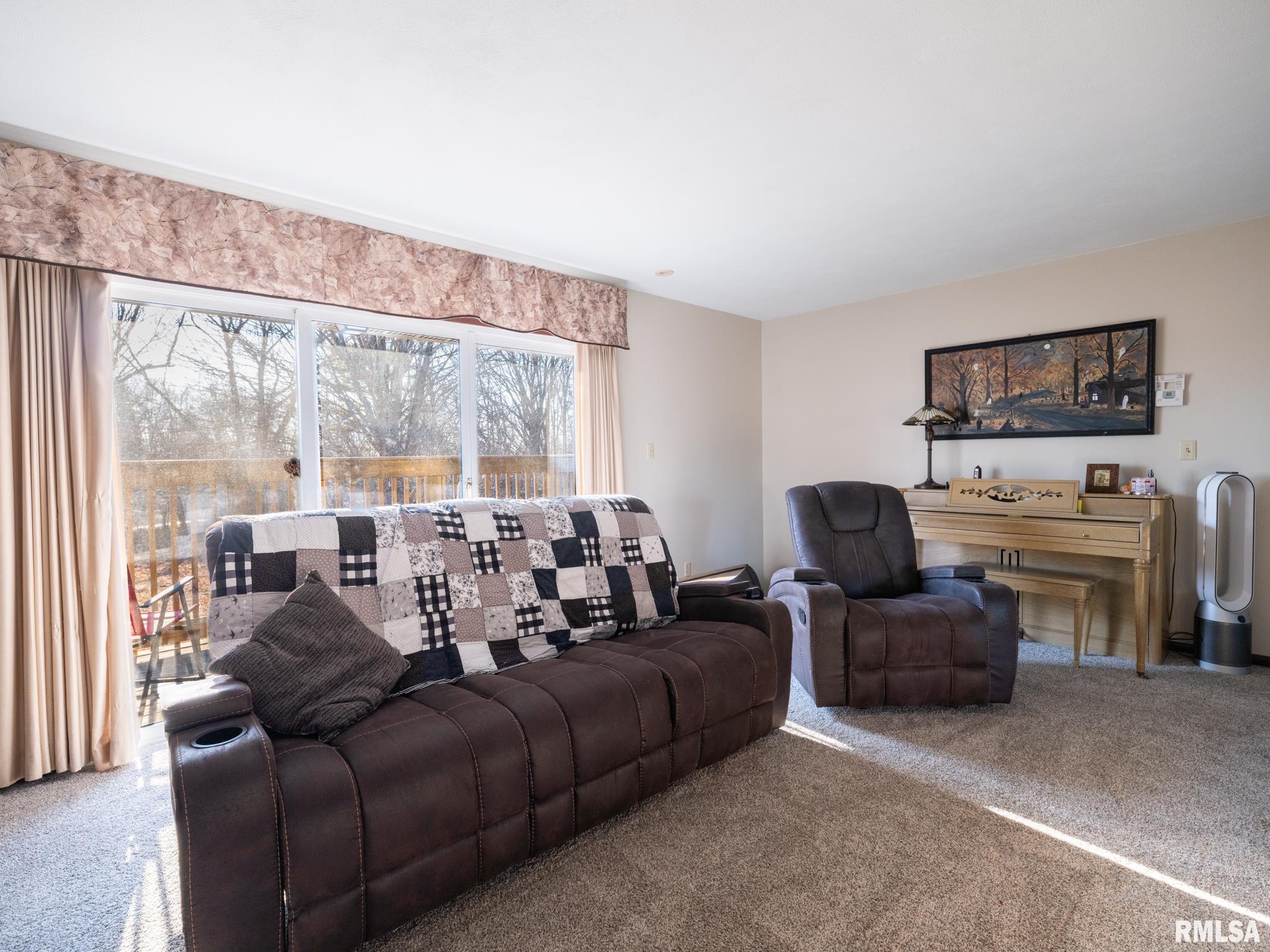 103 Edgebrook Court Washburn, IL 61570 - Photo 12 of 35