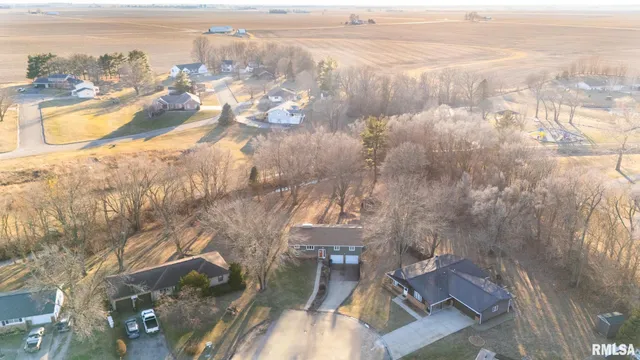 $185,000 | 103 Edgebrook Court, Washburn, IL 61570