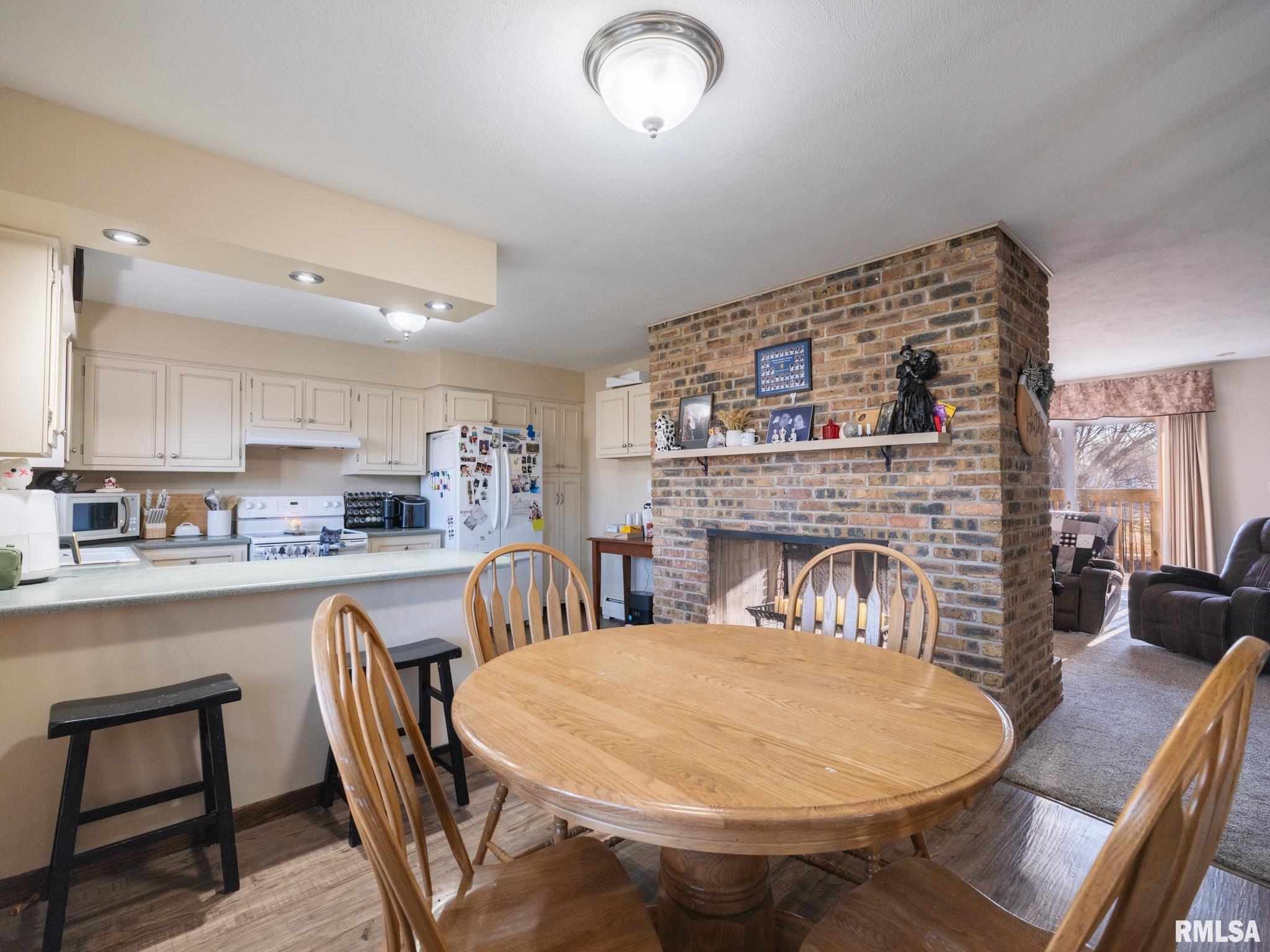 103 Edgebrook Court Washburn, IL 61570 - Photo 5 of 35