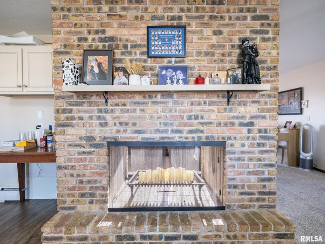 $185,000 | 103 Edgebrook Court, Washburn, IL 61570