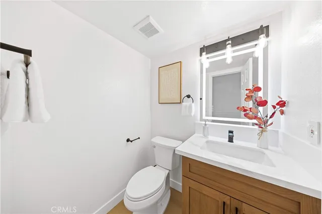 $625,000 | 409 West Mountain View Avenue, Unit 6, La Habra, CA 90631