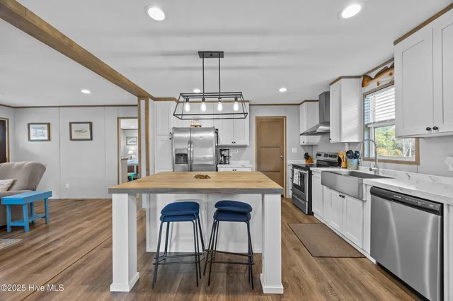 $295,000 | 2157 Lakeside Avenue Southwest, Supply, NC 28462