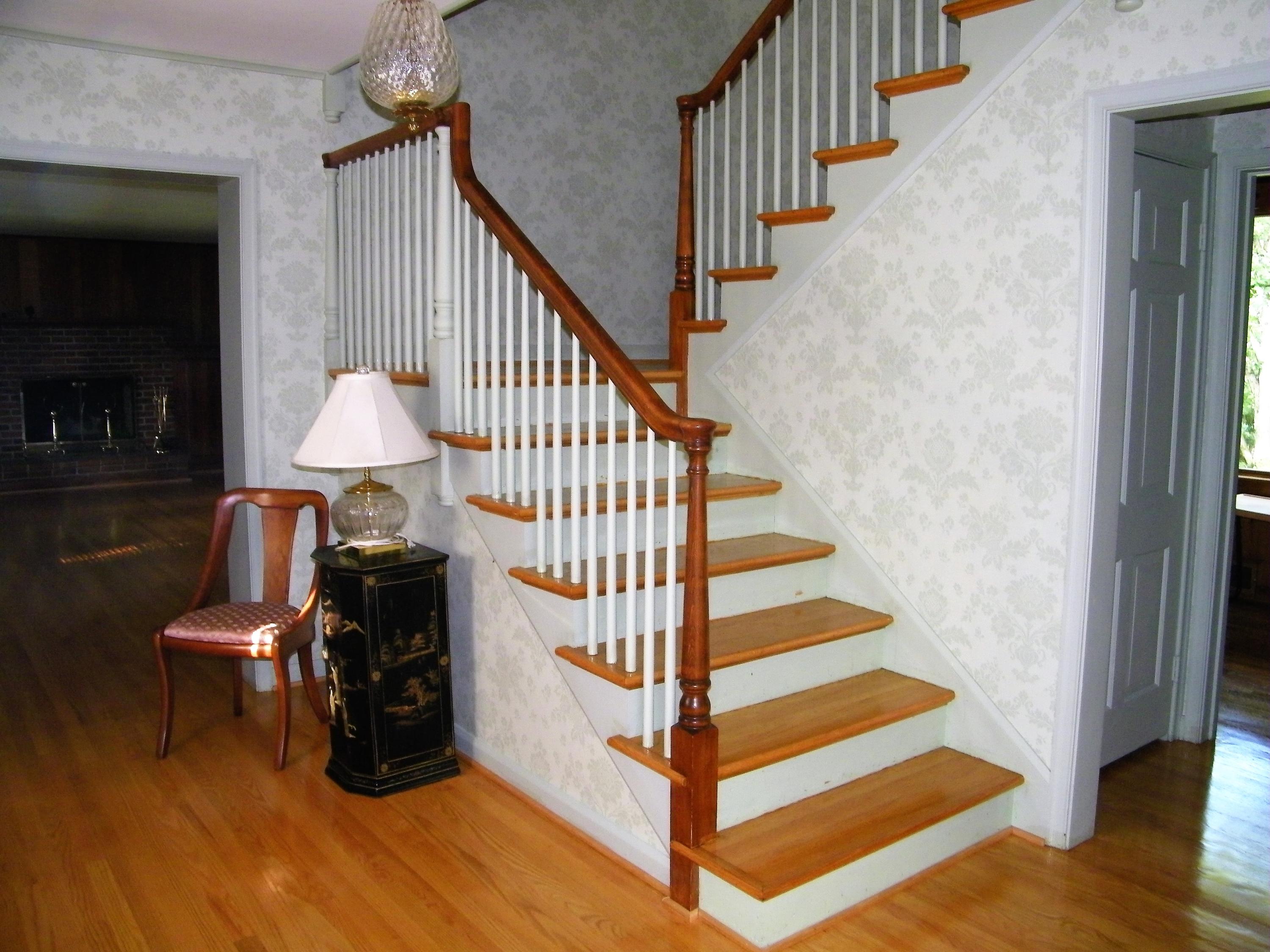 3333 Mud Lick Road Southwest Roanoke, VA 24018 - Photo 17 of 48 entry foyer