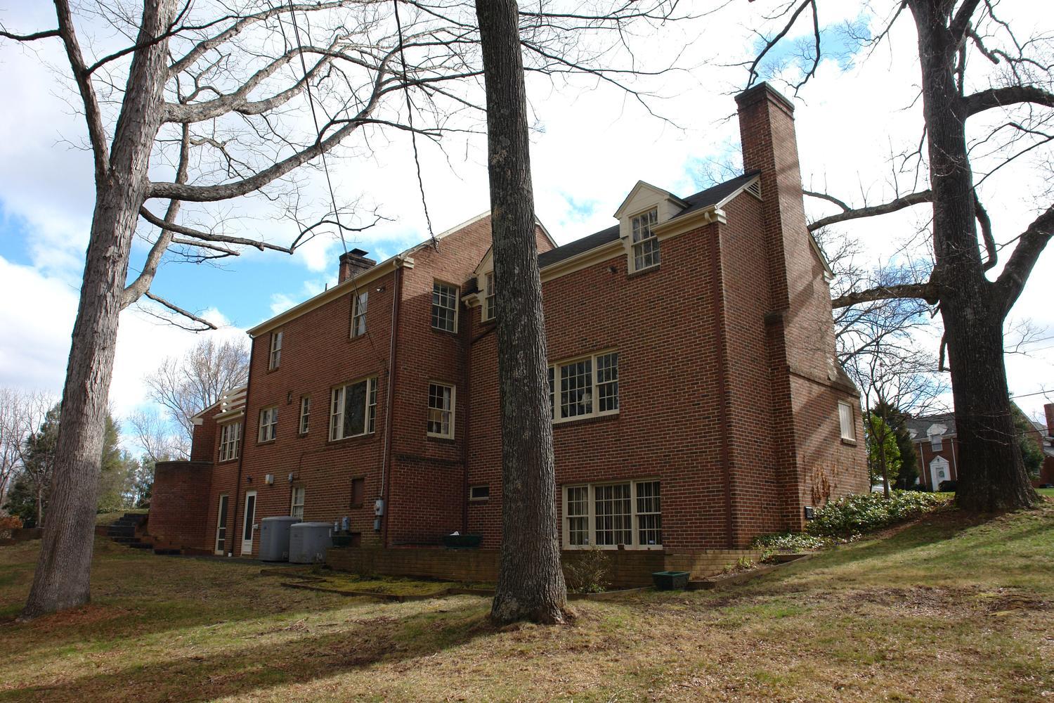 3333 Mud Lick Road Southwest Roanoke, VA 24018 - Photo 39 of 48 x -Rear Exterior-