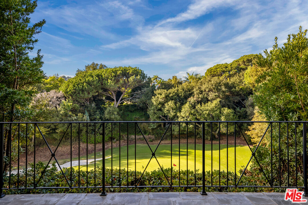 10847 Bellagio Road Los Angeles, CA 90077 - Photo 16 of 59