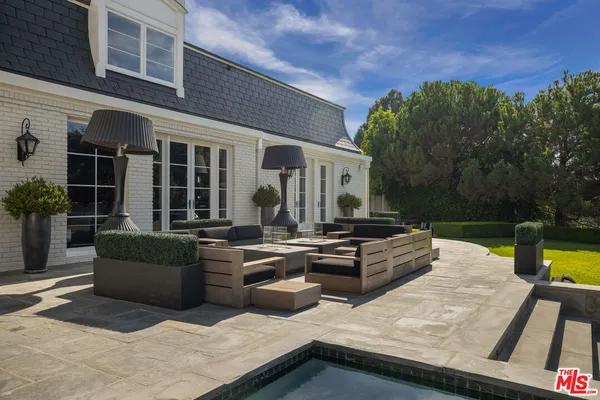 $189,000 | 10847 Bellagio Road, Los Angeles, CA 90077