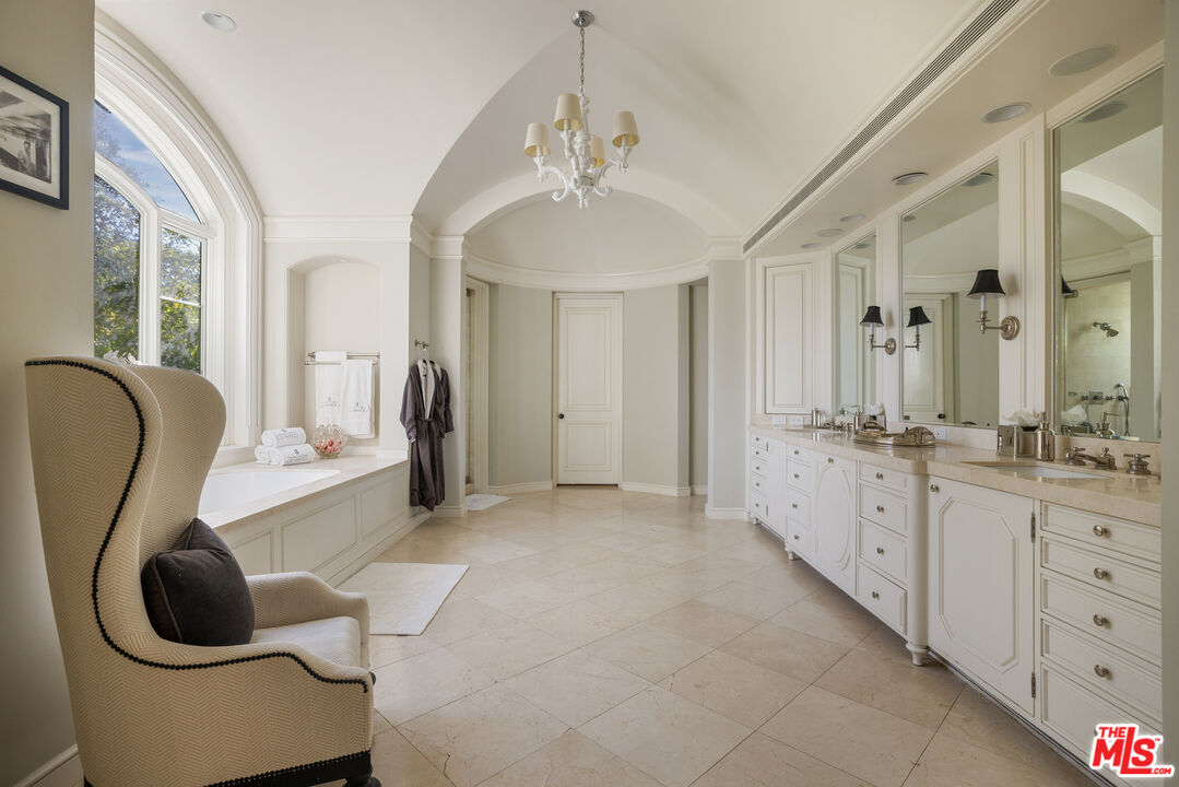 10847 Bellagio Road Los Angeles, CA 90077 - Photo 30 of 59