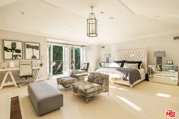 $189,000 | 10847 Bellagio Road, Los Angeles, CA 90077