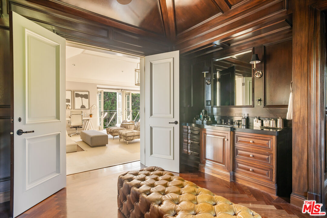 10847 Bellagio Road Los Angeles, CA 90077 - Photo 35 of 59
