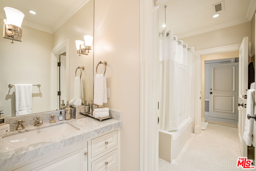 10847 Bellagio Road Los Angeles, CA 90077 - Photo 45 of 59