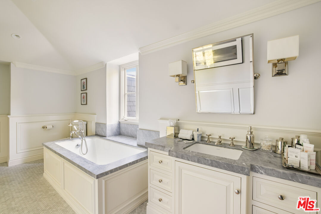 10847 Bellagio Road Los Angeles, CA 90077 - Photo 52 of 59