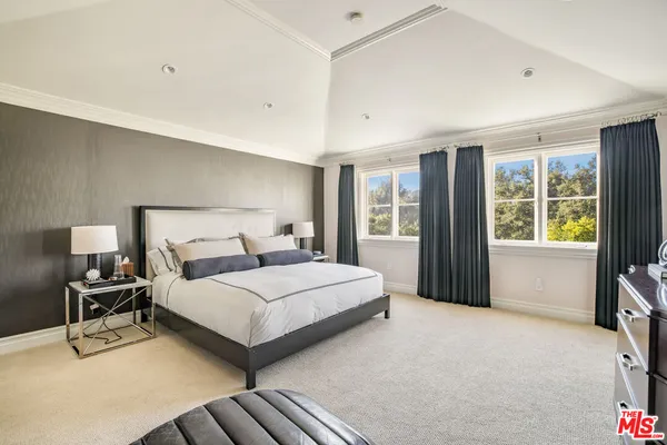 $189,000 | 10847 Bellagio Road, Los Angeles, CA 90077