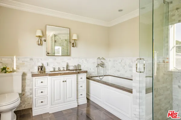 $189,000 | 10847 Bellagio Road, Los Angeles, CA 90077