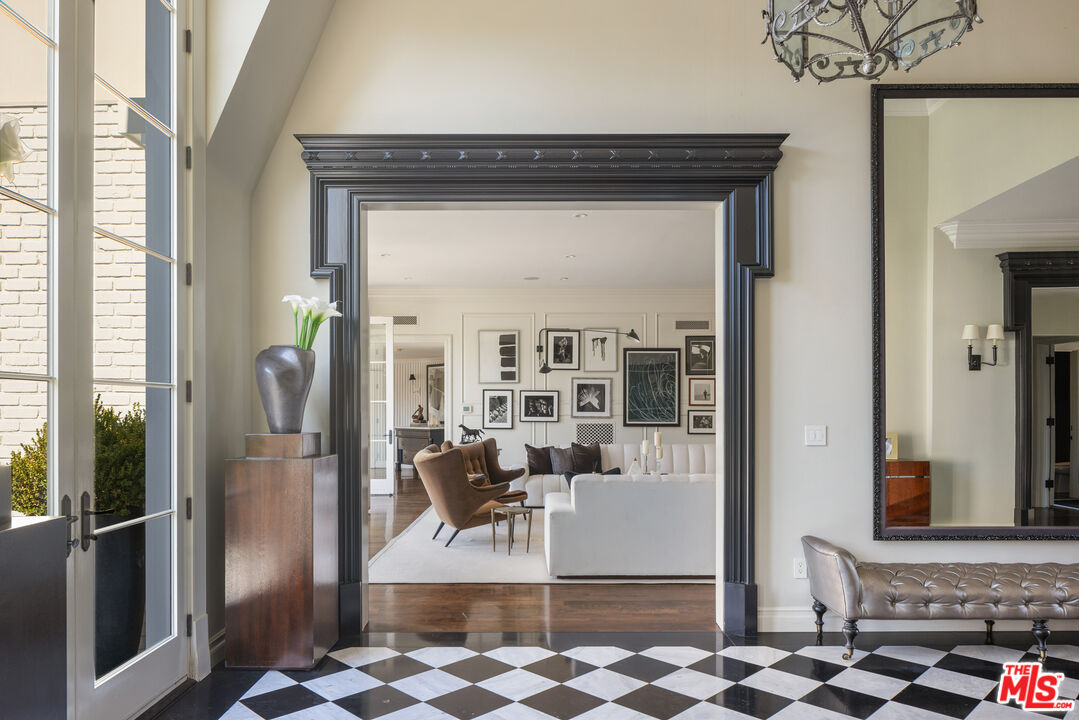 10847 Bellagio Road Los Angeles, CA 90077 - Photo 9 of 59