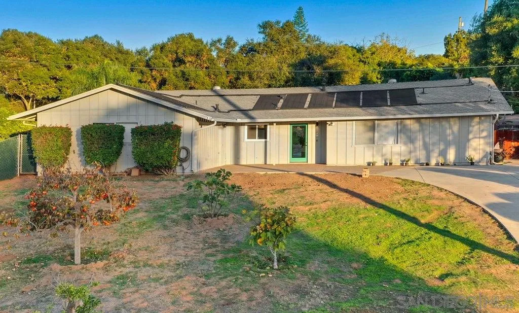 1344 Los Conejos Road Fallbrook, CA 92028 - Photo 2 of 34 Gallery Image 2