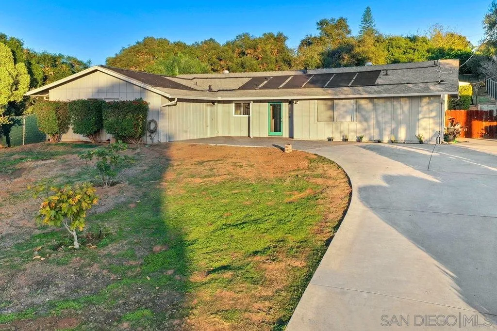 1344 Los Conejos Road Fallbrook, CA 92028 - Photo 3 of 34 Gallery Image 3