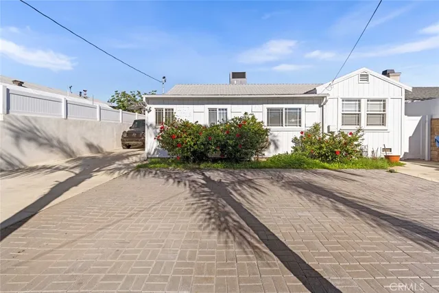 $3,200 | 10717 Cantara Street, Sun Valley, CA 91352