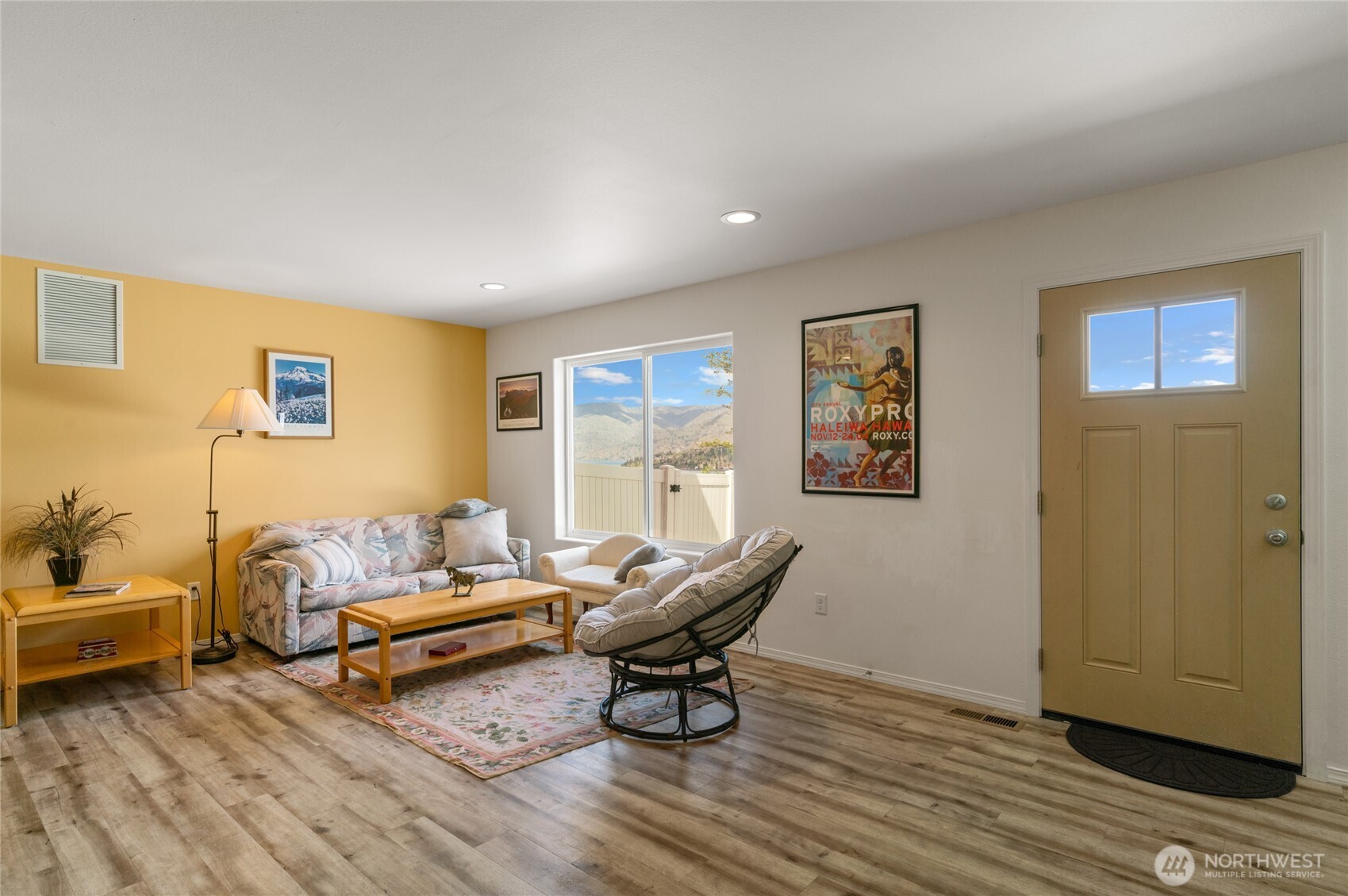 165 Granite Falls Road Chelan, WA 98816 - Photo 23 of 27 a living room with furniture and a wooden floor