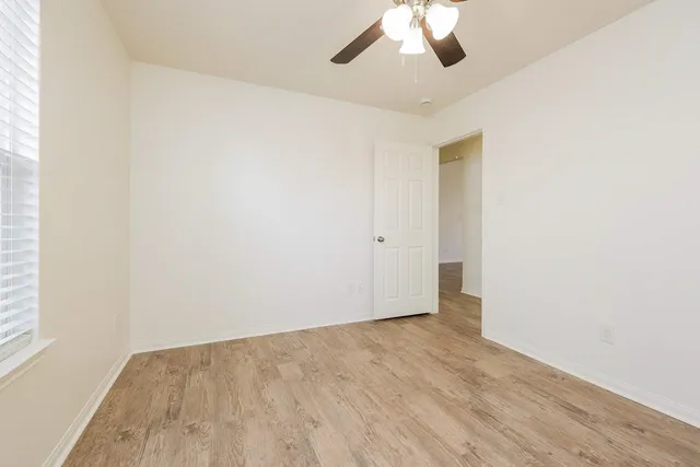 $1,899 | 922 Doubletree Glen Drive, Houston, TX 77073