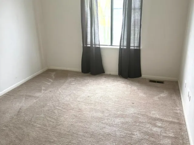 $175,000 | 1729 Raintree Court, Unit 1729, Sycamore, IL 60178