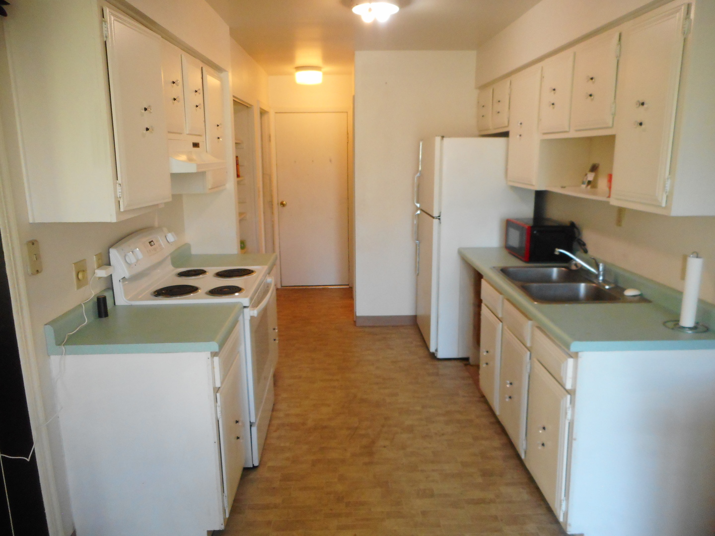 1729 Raintree Court, Unit 1729 Sycamore, IL 60178 - Photo 4 of 32