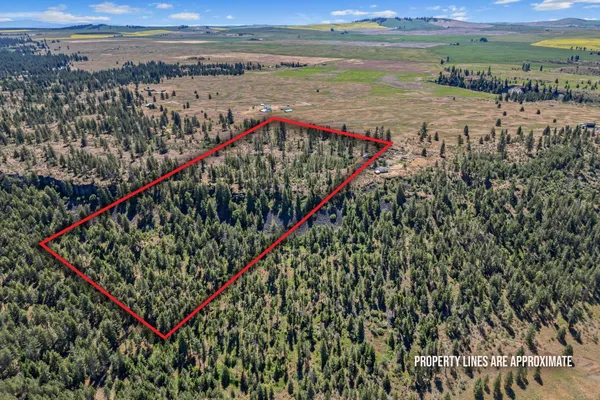 $89,900 | 51200 East Whispering Pines Drive East, Reardan, WA 99029