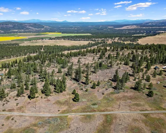 $89,900 | 51200 East Whispering Pines Drive East, Reardan, WA 99029