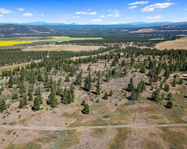 $89,900 | 51200 East Whispering Pines Drive East, Reardan, WA 99029