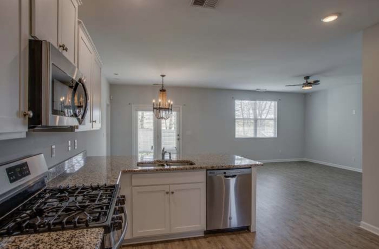 720 Prominence Road Columbia, TN 38401 - Photo 4 of 19 Gallery Image 4