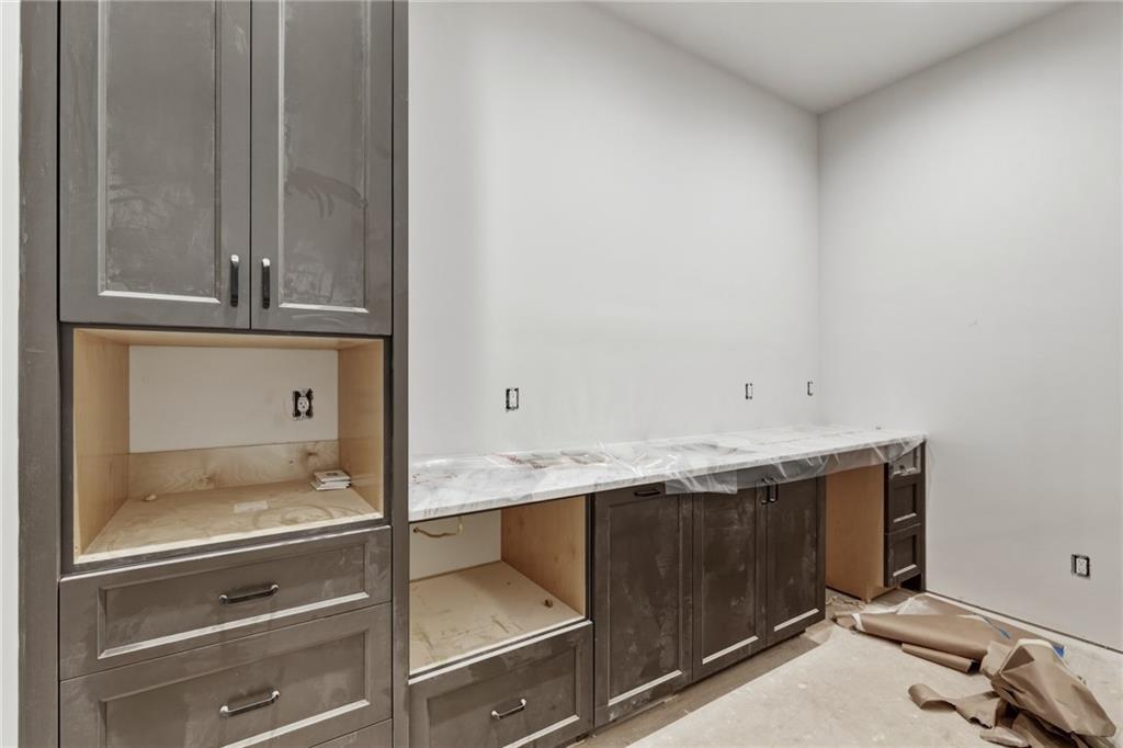 720 Edgewater Trail Atlanta, GA 30328 - Photo 20 of 51