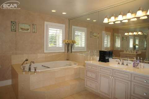 11511 Torrey Road Fenton, MI 48430 - Photo 11 of 25 20422138-10.JPG