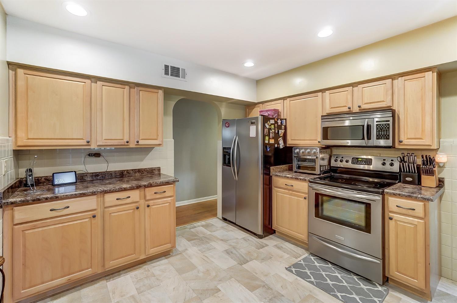 3079 Jessup Road Cincinnati, OH 45239 - Photo 15 of 50