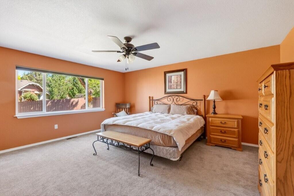 2144 Southwest 37th Street Redmond, OR 97756 - Photo 12 of 35 12