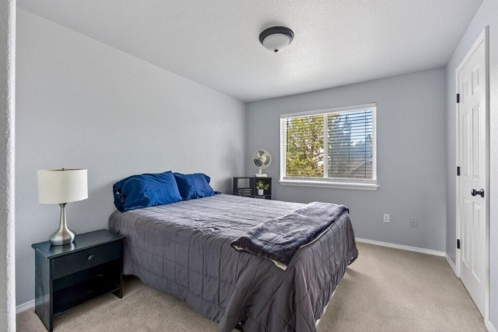 2144 Southwest 37th Street Redmond, OR 97756 - Photo 24 of 35 24