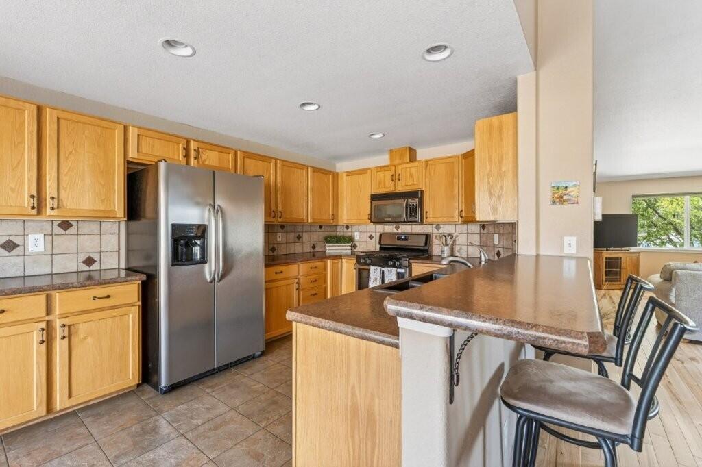 2144 Southwest 37th Street Redmond, OR 97756 - Photo 8 of 35 8