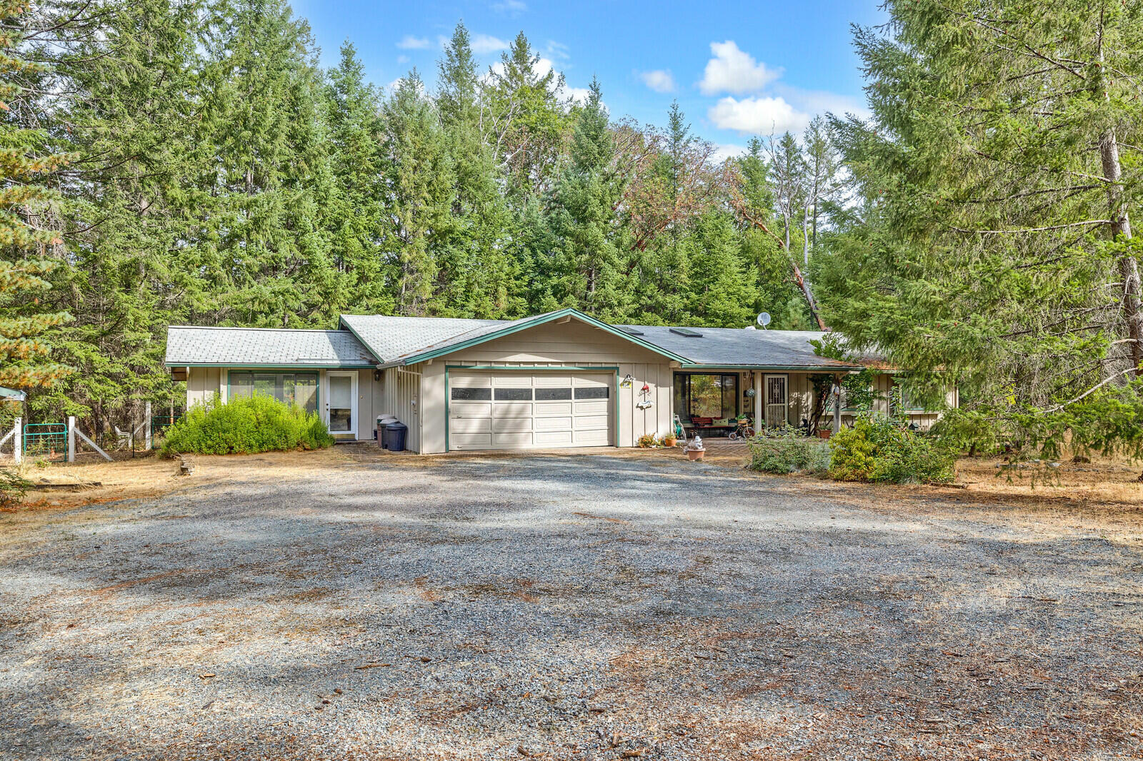 3217 Riverbanks Road Grants Pass, OR 97527 - Photo 1 of 37 01_RR_1_mls
