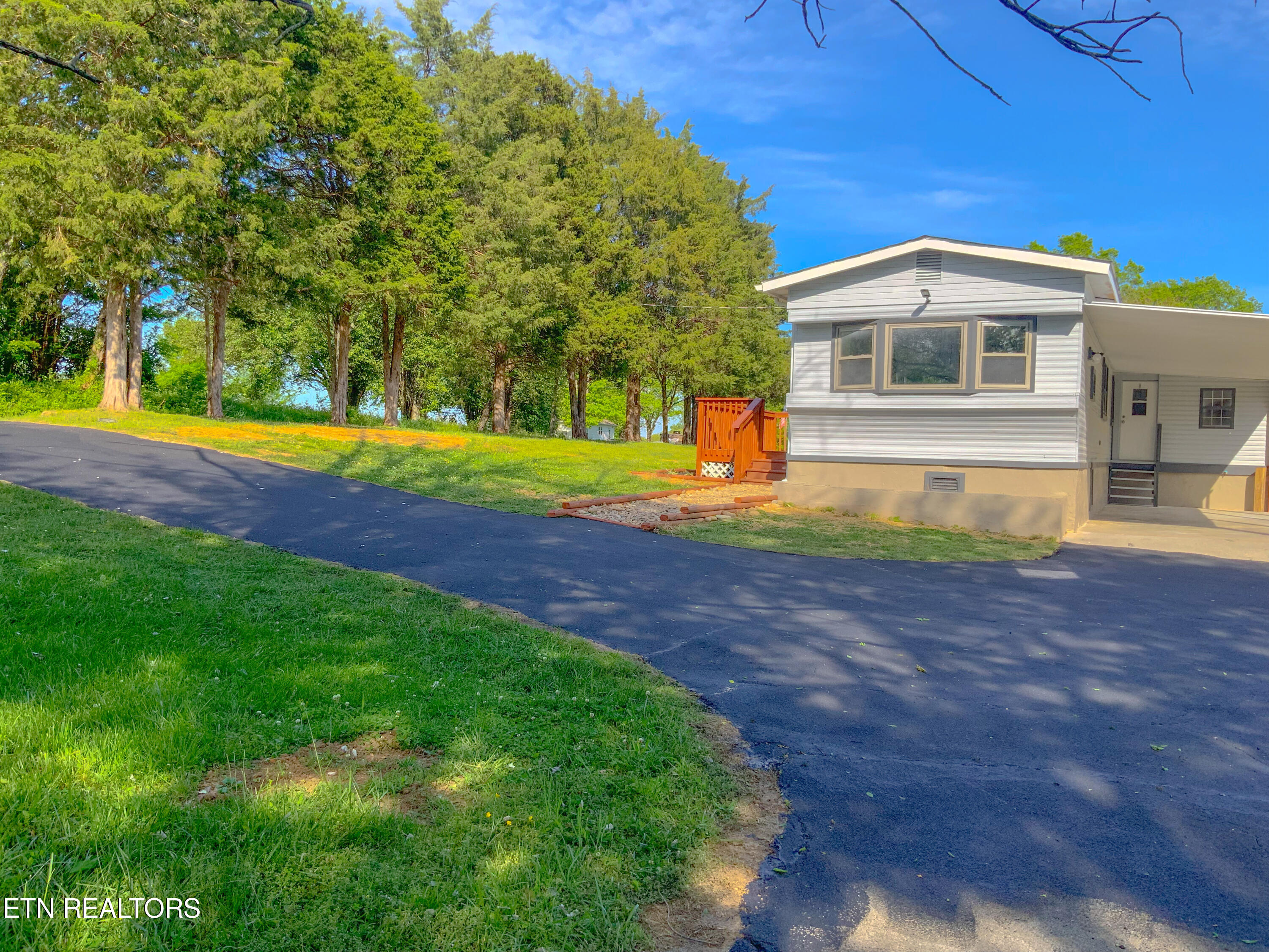 269 Summitt Road Madisonville, TN 37354 - Photo 31 of 44 IMG_9906