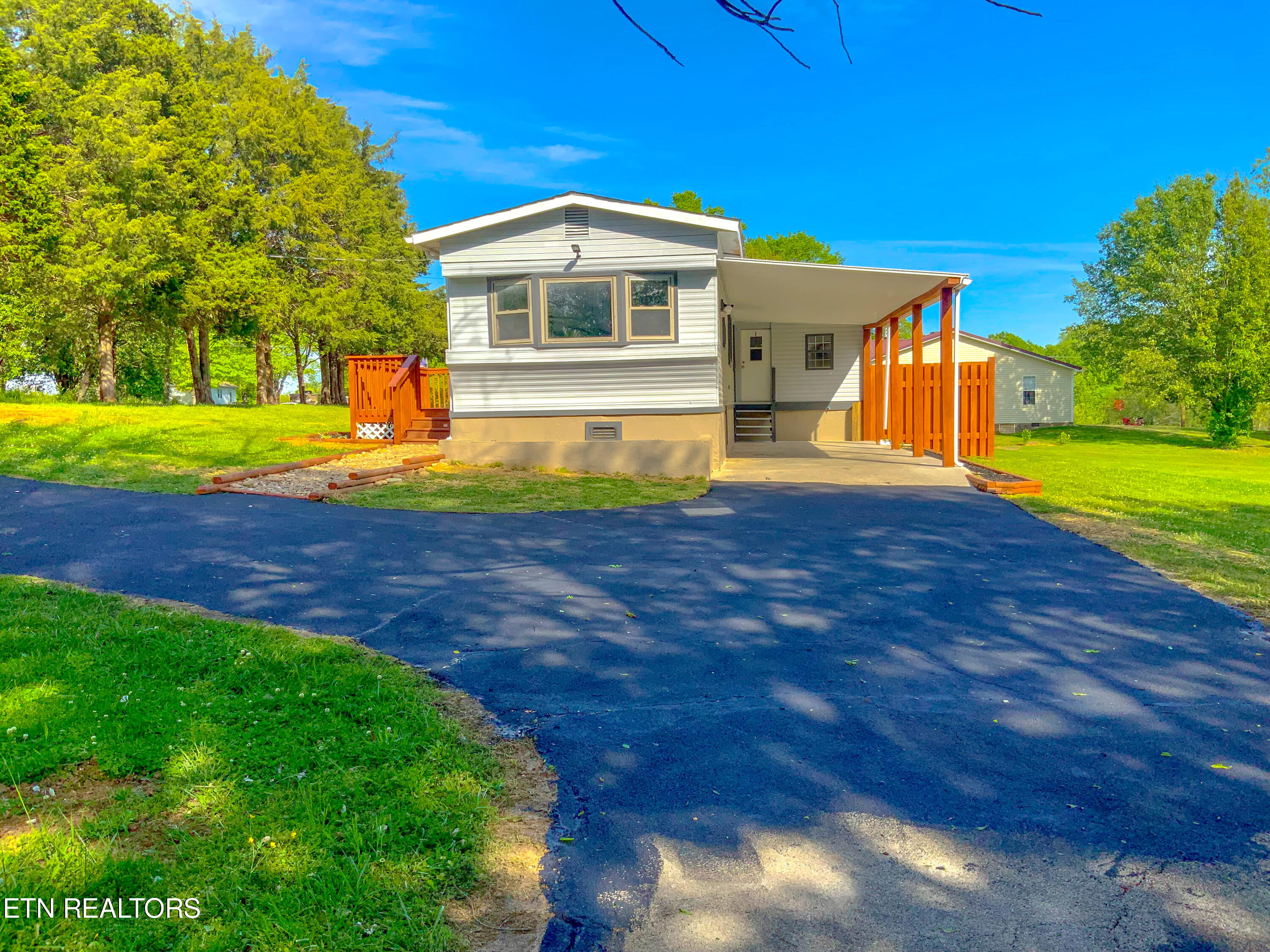 269 Summitt Road Madisonville, TN 37354 - Photo 32 of 44 IMG_9905