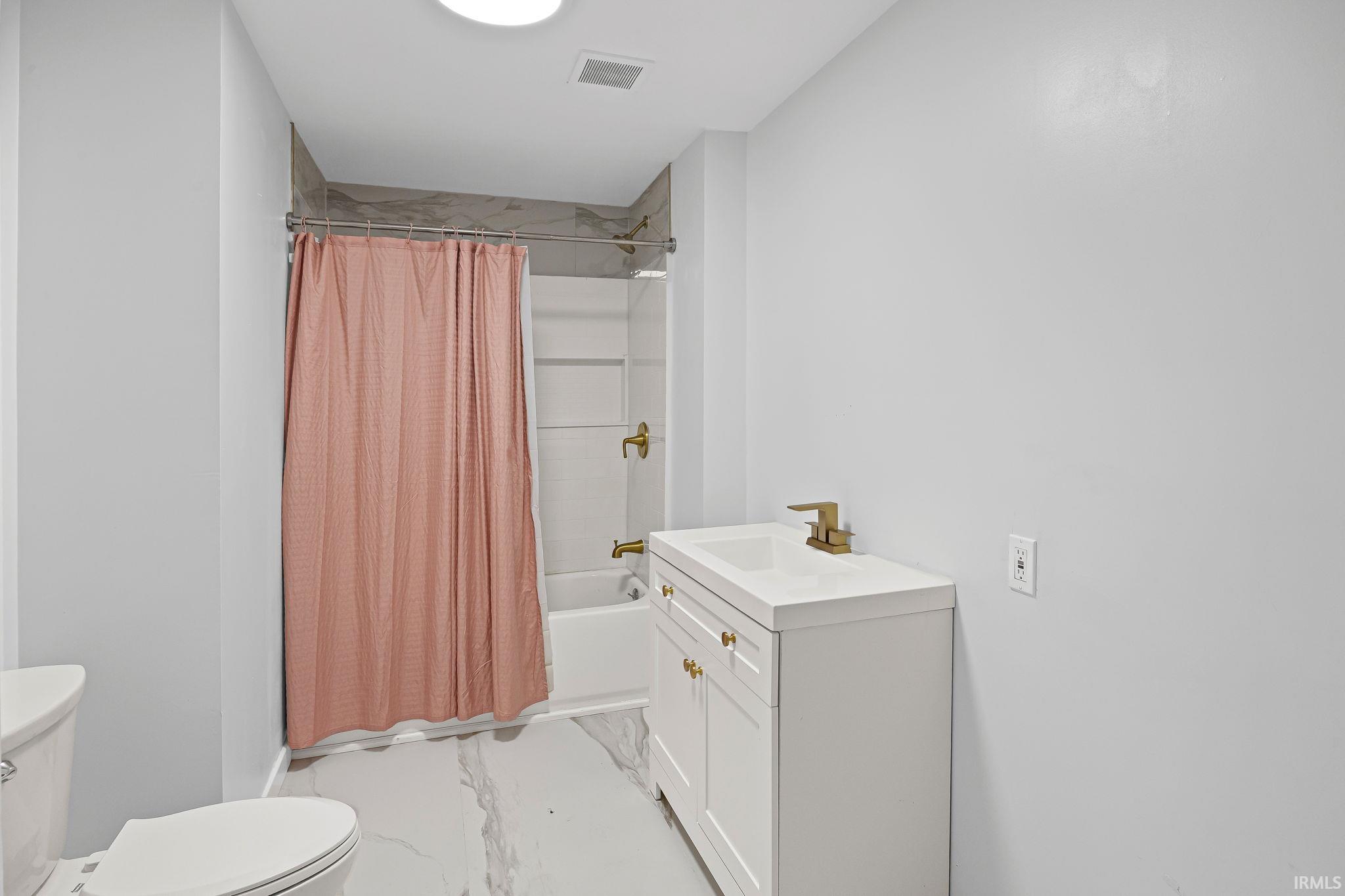 320 West 250 South Peru, IN 46970 - Photo 13 of 27