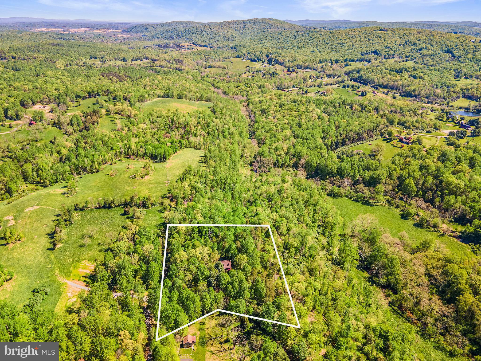 7015 Wilson Road Marshall, VA 20115 - Photo 24 of 27