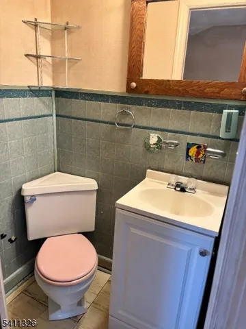 $699,000 | 18 White Birch Terrace, Caldwell, NJ 07006