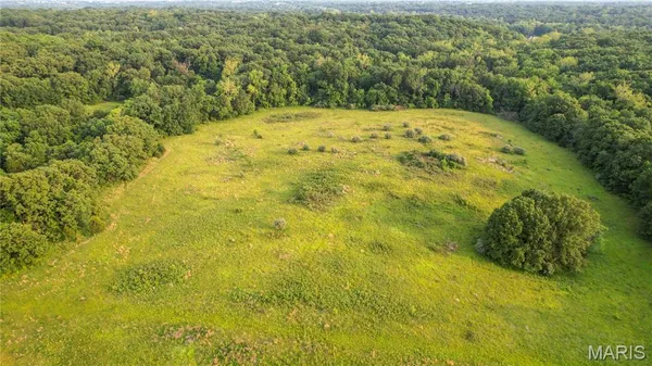 $1,525,000 | 69 McClay Road, Winfield, MO 63389